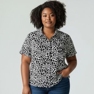 Sunny Leigh ladies NWOT Animal, print button down blouse 2X great travel top top